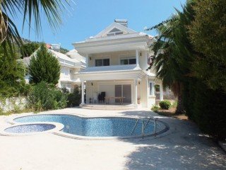 Turkish riviera house for sale by beach in Kemer
