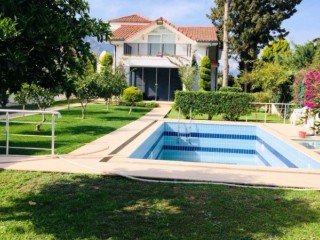 Kemer house for sale with pool in town center