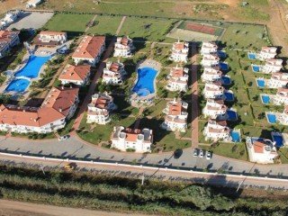 Golf complex in Belek with luxury villa and pool