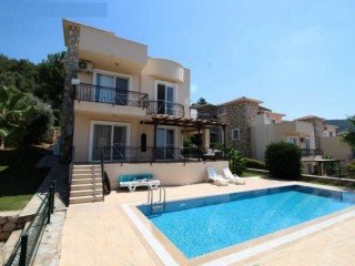 4 Bedroom Villa for Sale in Akbük