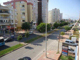 Long term Antalya apartment for rent in Lara
